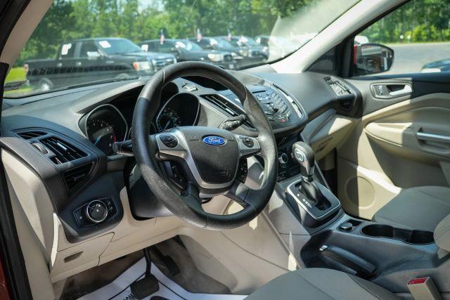 Photo of 2014 Red Ford Escape