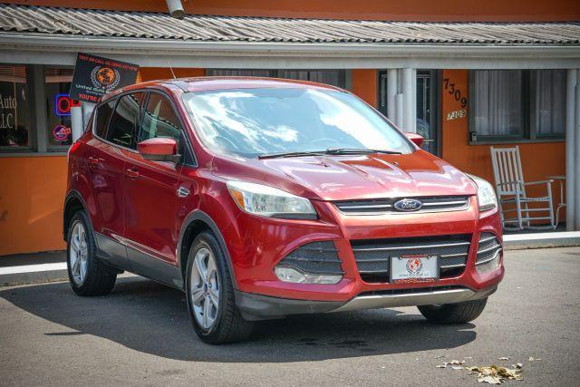 Photo of 2014 Red Ford Escape