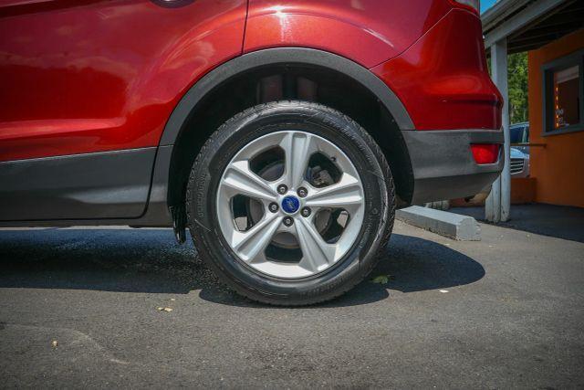 Photo of 2014 Red Ford Escape