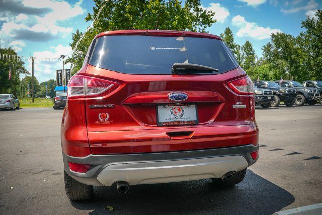 Photo of 2014 Red Ford Escape