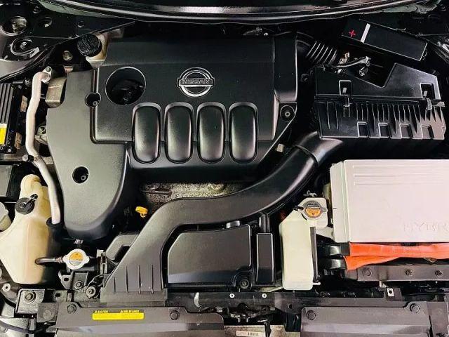 Photo of 2009 Super Black Nissan Altima Hybrid