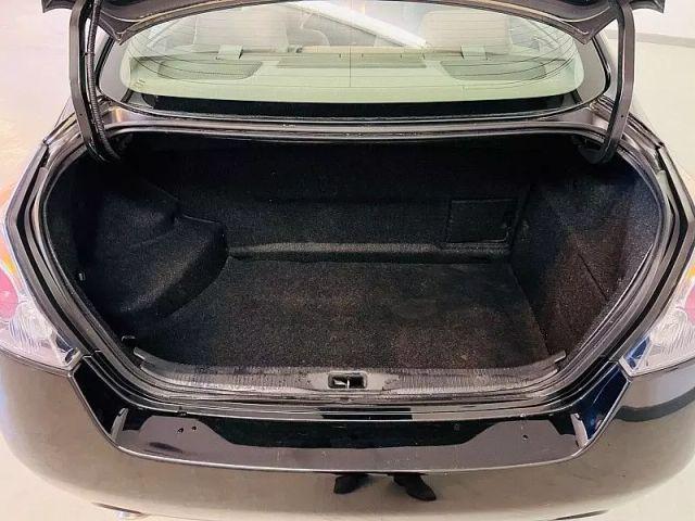 Photo of 2009 Super Black Nissan Altima Hybrid