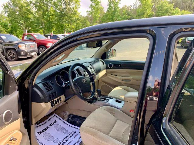 Photo of 2011 Black Toyota Tacoma