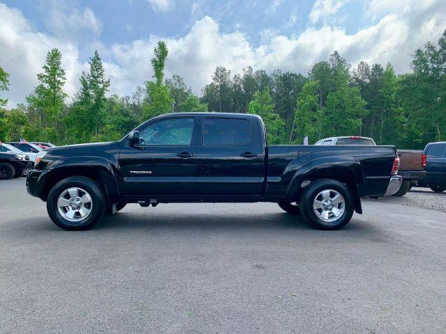 Photo of 2011 Black Toyota Tacoma