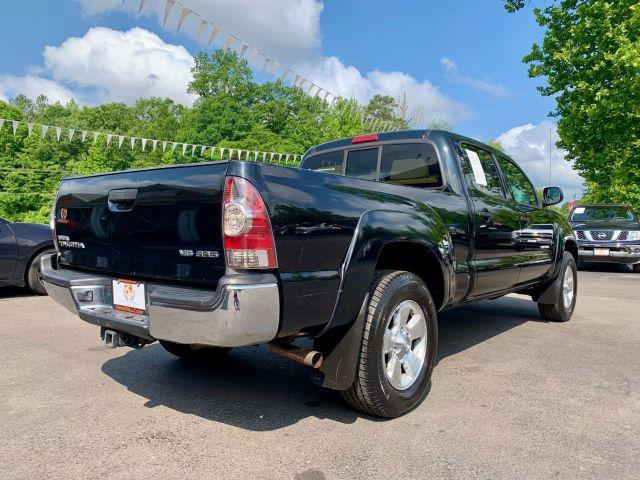 Photo of 2011 Black Toyota Tacoma