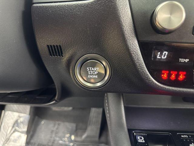 Photo of 2022 Atomic Silver Lexus RX 350