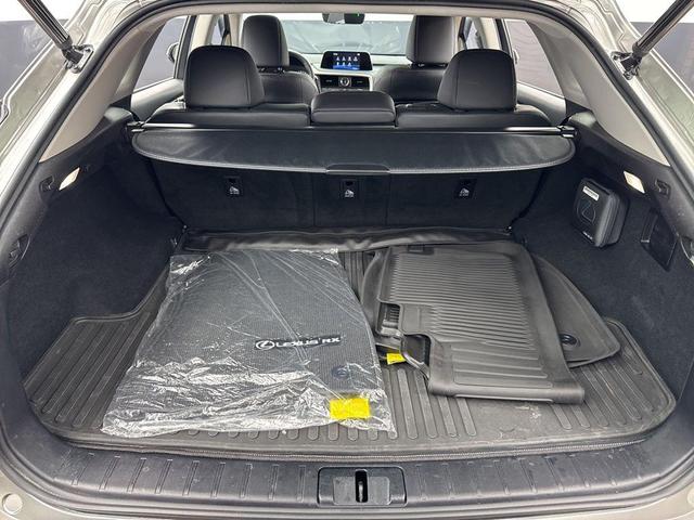 Photo of 2022 Atomic Silver Lexus RX 350