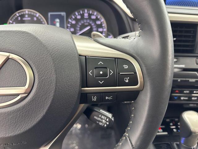Photo of 2022 Atomic Silver Lexus RX 350