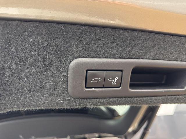 Photo of 2022 Atomic Silver Lexus RX 350