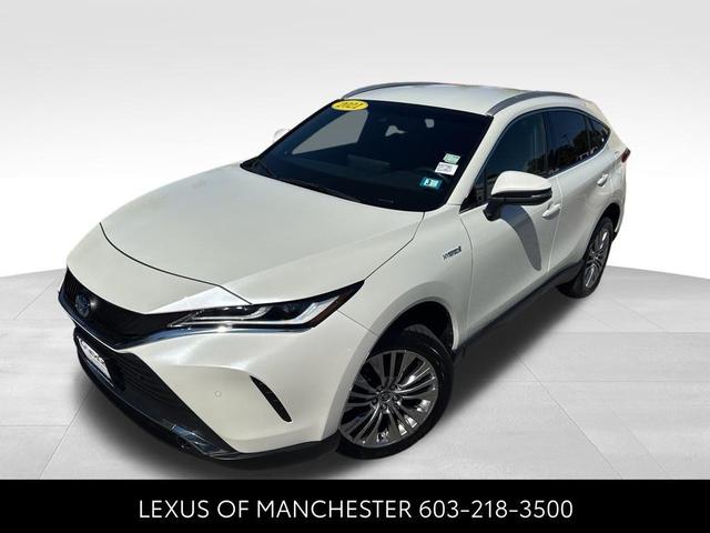 Photo of 2021 Blizzard Pearl Toyota Venza