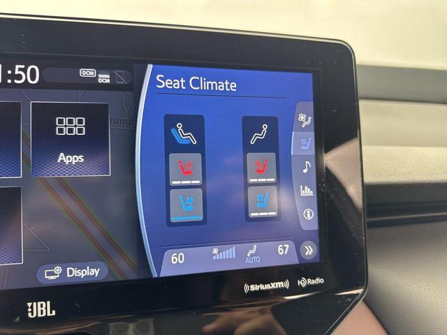 Photo of 2021 Blizzard Pearl Toyota Venza