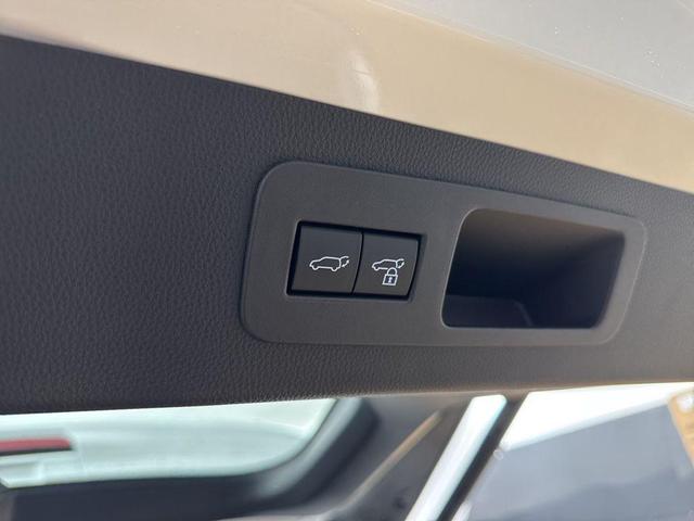 Photo of 2025 Pear Lexus LX 600