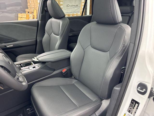 Photo of 2025 Wind Chill Pearl Lexus TX 350