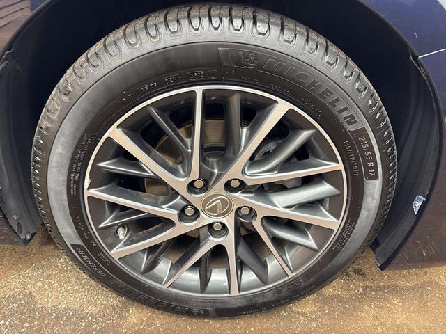 Photo of 2018 Mica Lexus ES 350