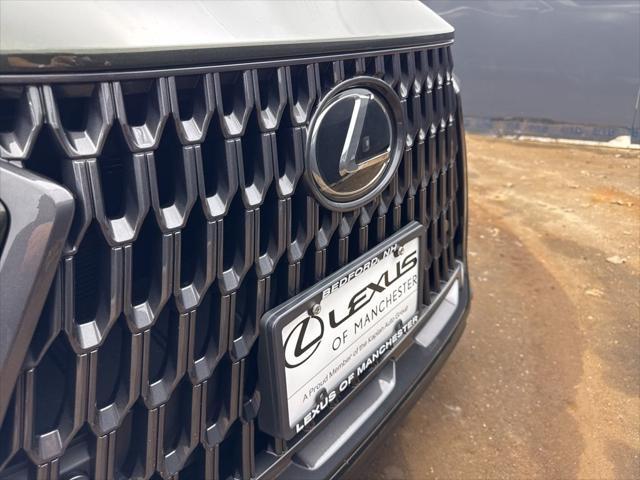 Photo of 2025 Green Pearl Lexus NX 350