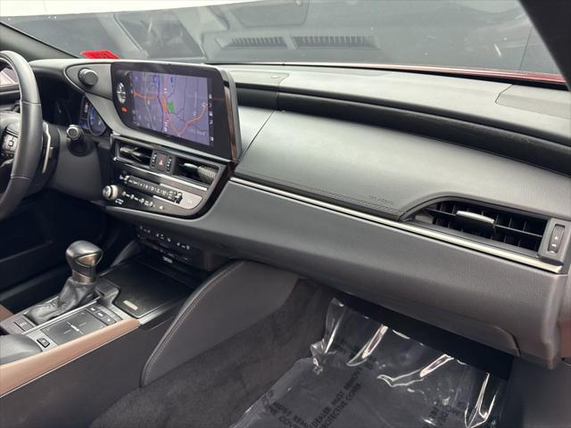 Photo of 2022  Lexus ES 350