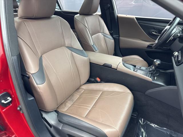 Photo of 2022  Lexus ES 350