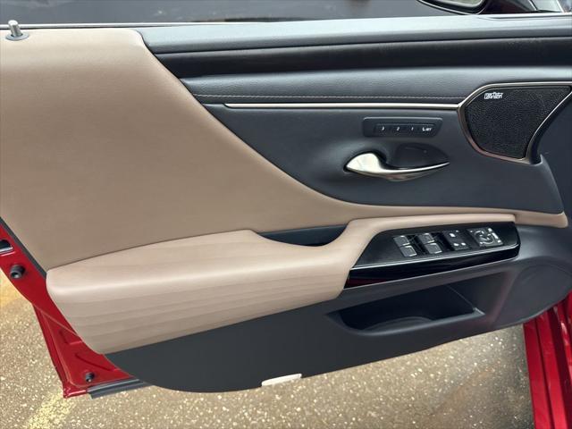 Photo of 2022  Lexus ES 350