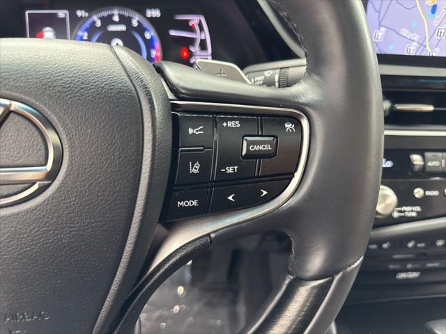 Photo of 2022  Lexus ES 350
