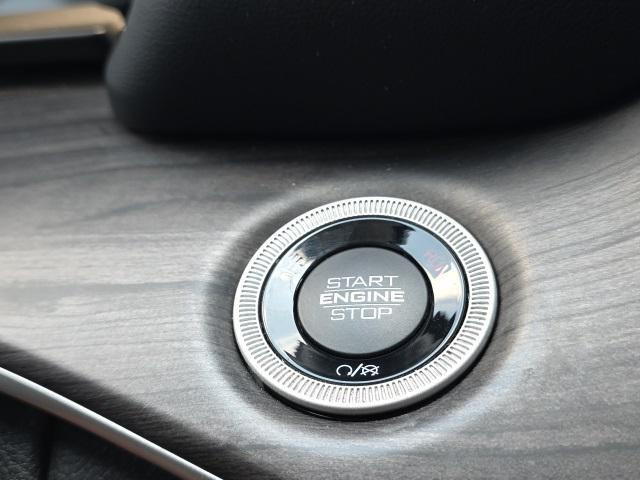 Photo of 2022 Silver Zynith Jeep Grand Cherokee L