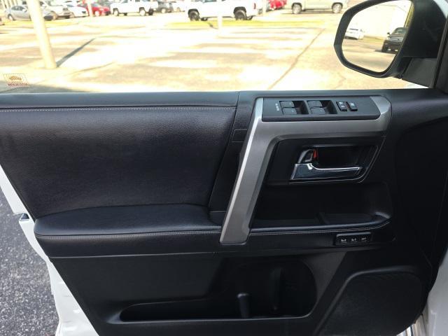 Photo of 2018 Blizzard Pearl Toyota 4Runner