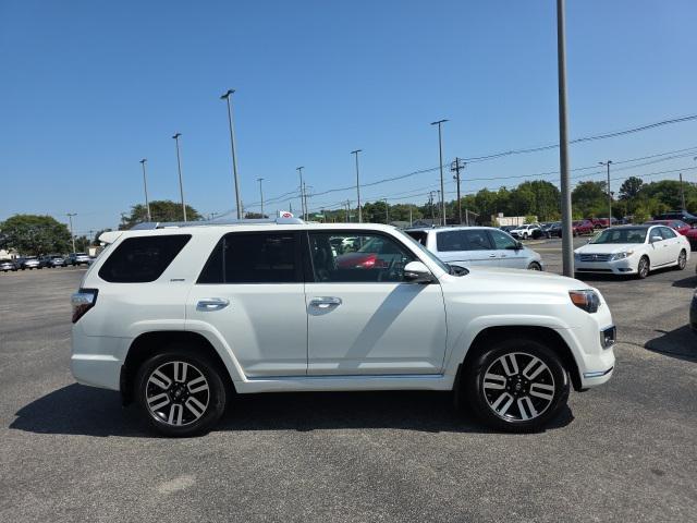 Photo of 2018 Blizzard Pearl Toyota 4Runner