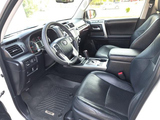 Photo of 2018 Blizzard Pearl Toyota 4Runner