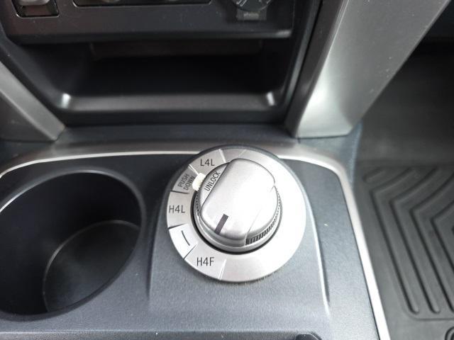 Photo of 2018 Blizzard Pearl Toyota 4Runner
