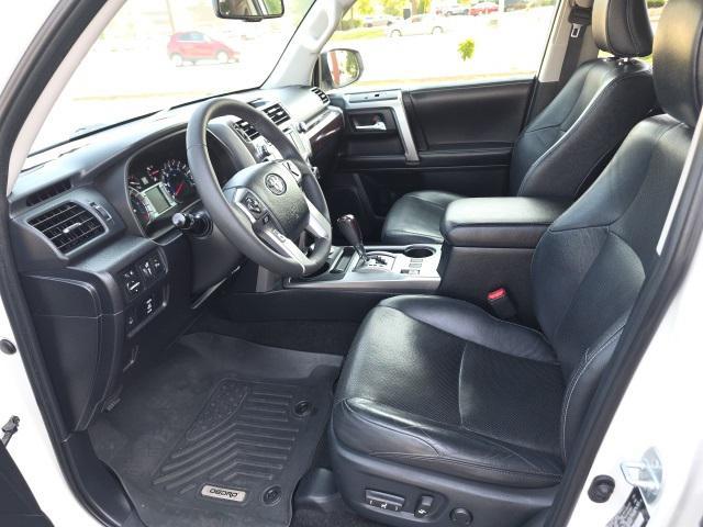 Photo of 2018 Blizzard Pearl Toyota 4Runner