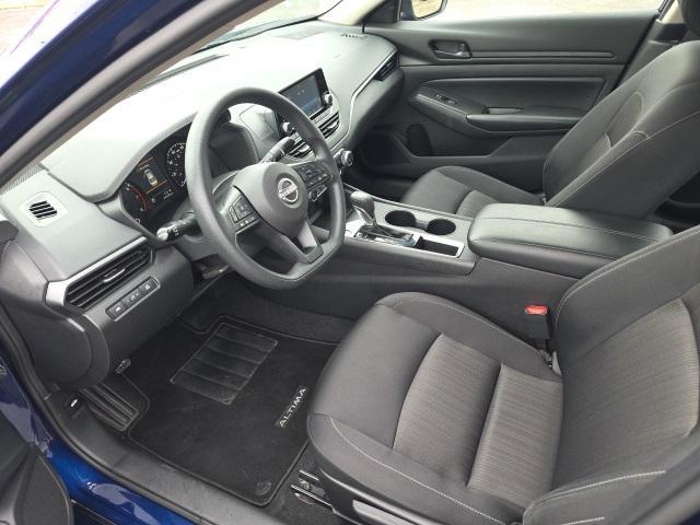 Photo of 2024 Deep Blue Pearl Nissan Altima