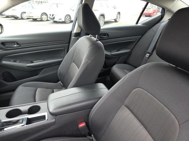 Photo of 2024 Deep Blue Pearl Nissan Altima