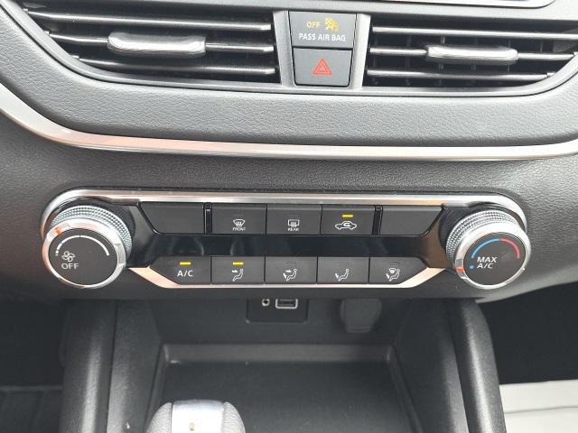 Photo of 2024 Deep Blue Pearl Nissan Altima