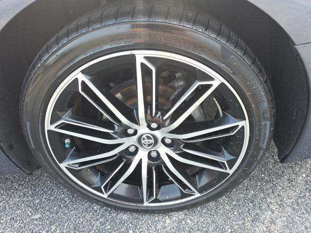 Photo of 2019 Harbor Gray Metallic Toyota Avalon