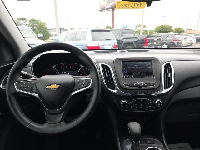 Photo of 2023 Summit White Chevrolet Equinox