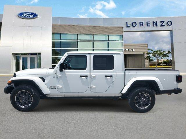Photo of 2023 Bright White Clearcoat Jeep Gladiator