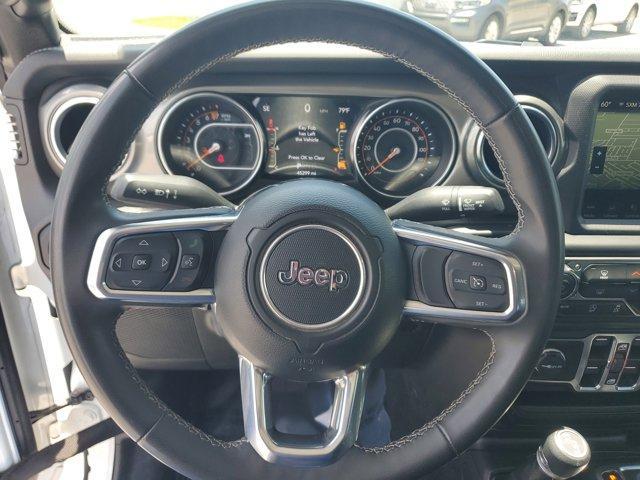 Photo of 2023 Bright White Clearcoat Jeep Gladiator