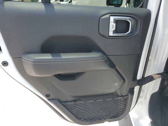 Photo of 2023 Bright White Clearcoat Jeep Gladiator