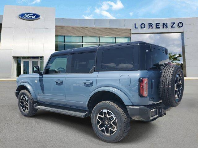 Photo of 2025 Azure Gray Metallic Ford Bronco