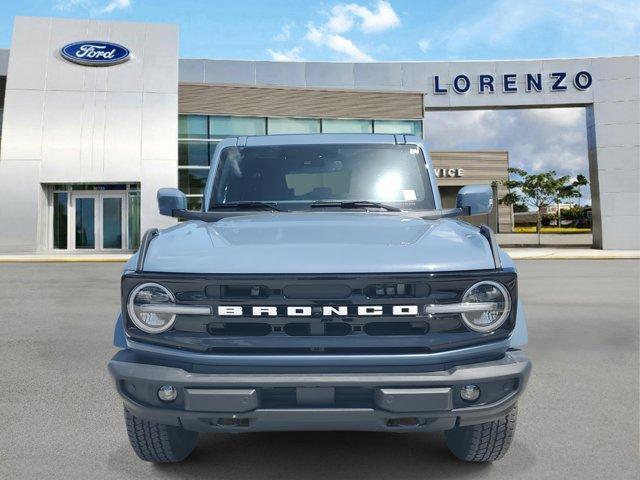 Photo of 2025 Azure Gray Metallic Ford Bronco