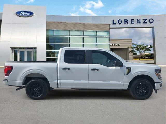Photo of 2025 White Metallic Ford F-150