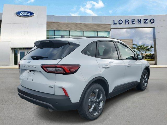 Photo of 2025 Space Silver Ford Escape
