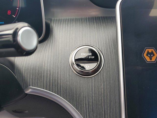 Photo of 2025 Polar White Mercedes-Benz C-Class