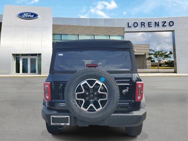 Photo of 2025 Shadow Black Ford Bronco