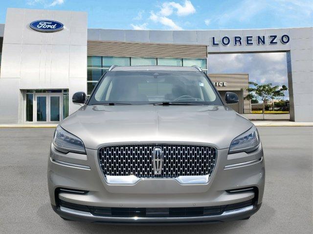 Photo of 2023 Jewel Lincoln Aviator