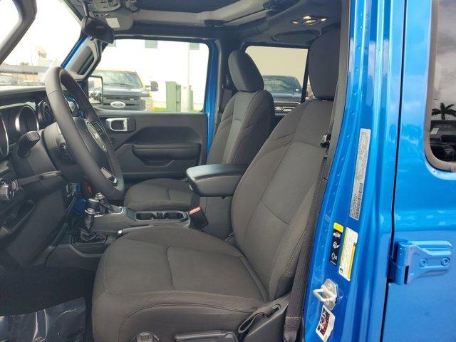 Photo of 2023 Hydro Blue Pearlcoat Jeep Wrangler