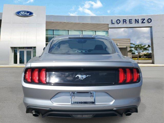 Photo of 2023 Iconic Silver Metallic Ford Mustang