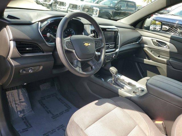 Photo of 2022 Silver Sage Metallic Chevrolet Traverse