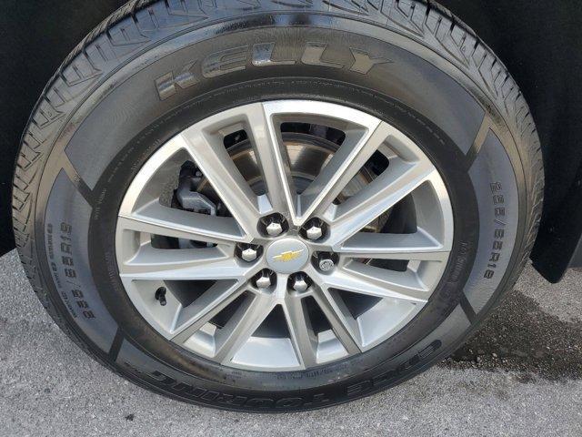 Photo of 2022 Silver Sage Metallic Chevrolet Traverse