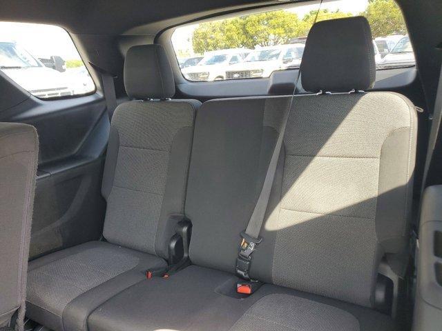 Photo of 2022 Silver Sage Metallic Chevrolet Traverse