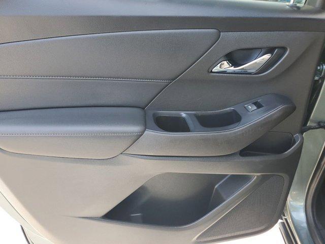 Photo of 2022 Silver Sage Metallic Chevrolet Traverse
